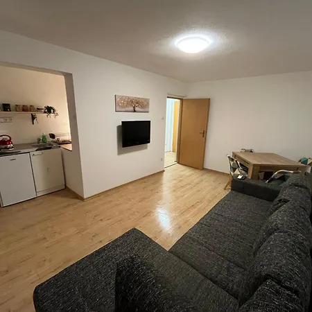 Hadi Apartment *